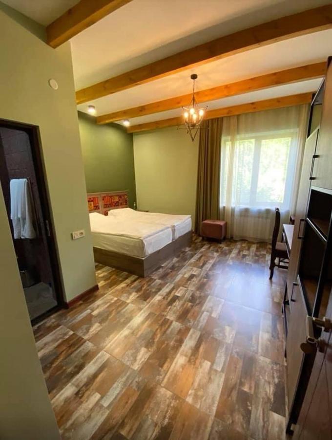 Hotel Qefilyan Sanain Bagian luar foto