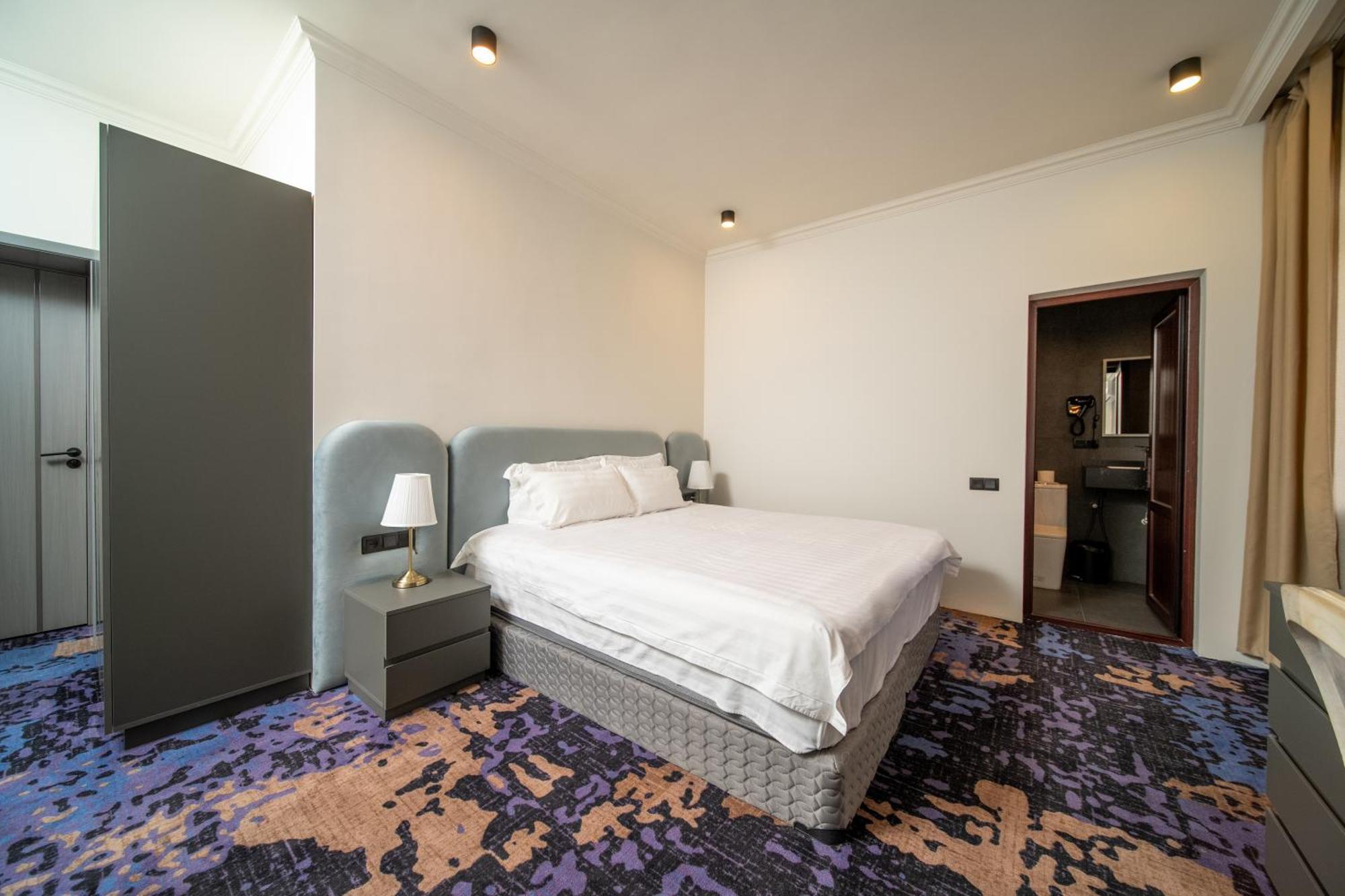 Hotel Qefilyan Sanain Bagian luar foto