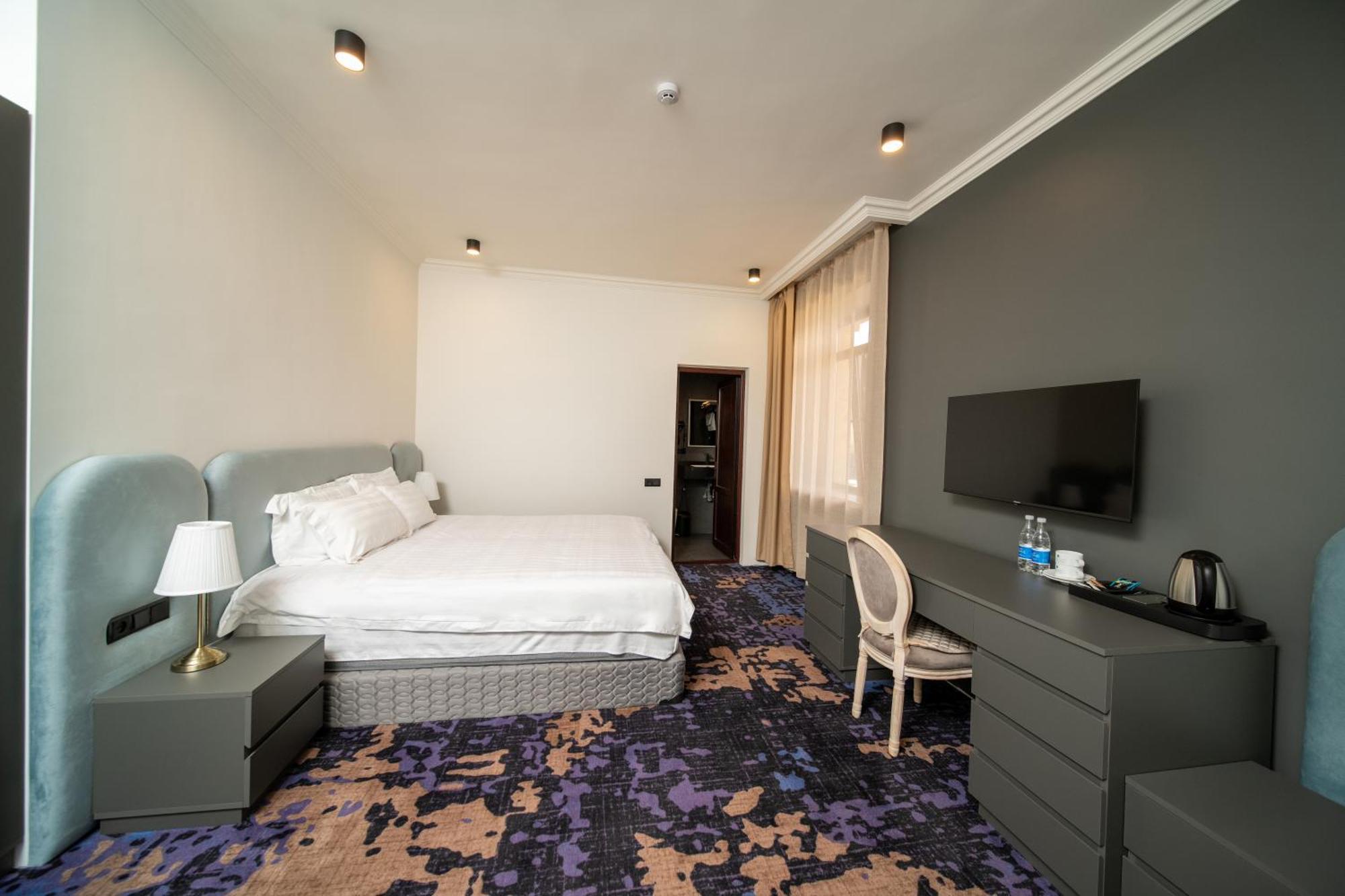 Hotel Qefilyan Sanain Bagian luar foto