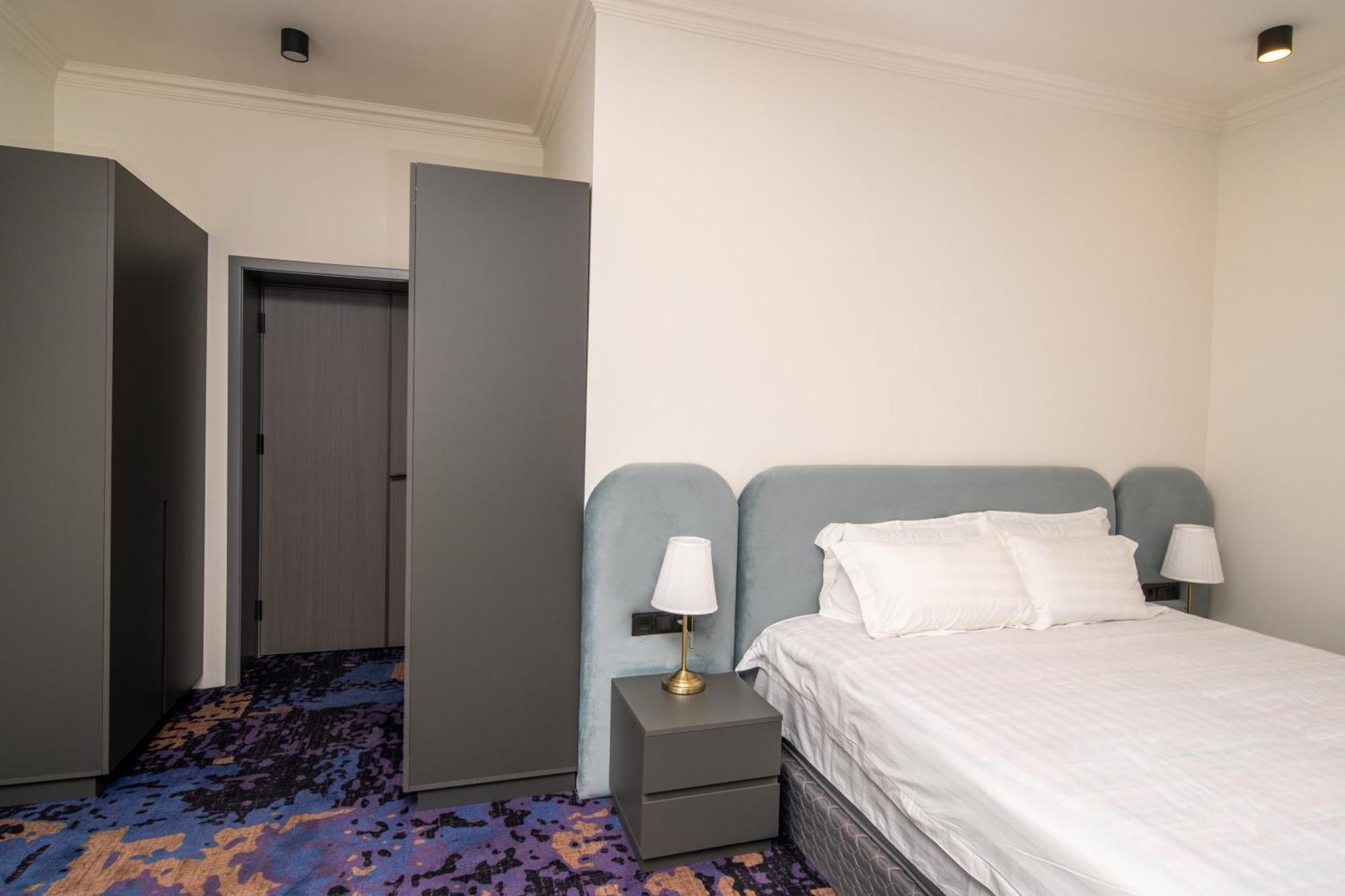 Hotel Qefilyan Sanain Bagian luar foto