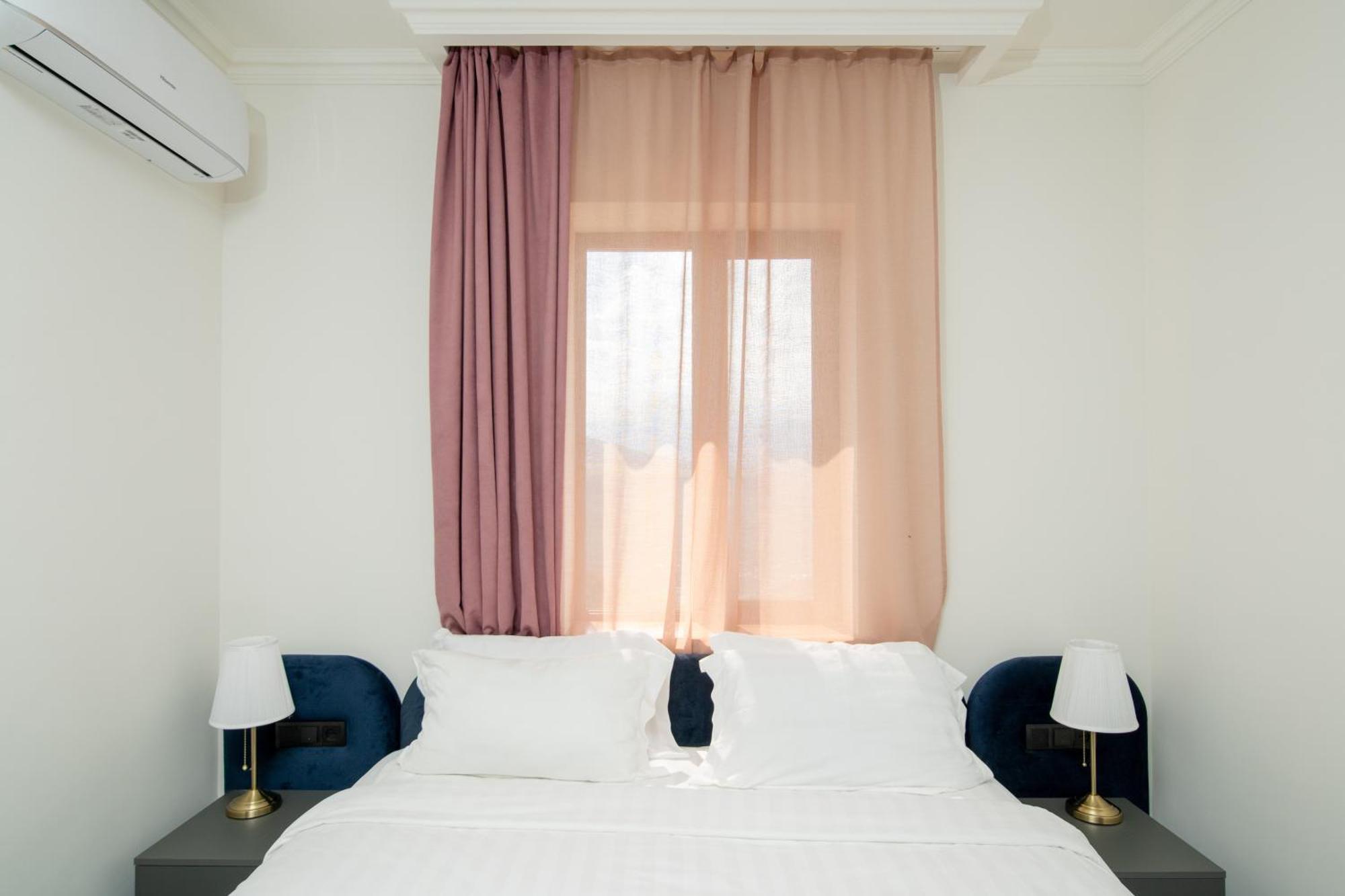 Hotel Qefilyan Sanain Bagian luar foto