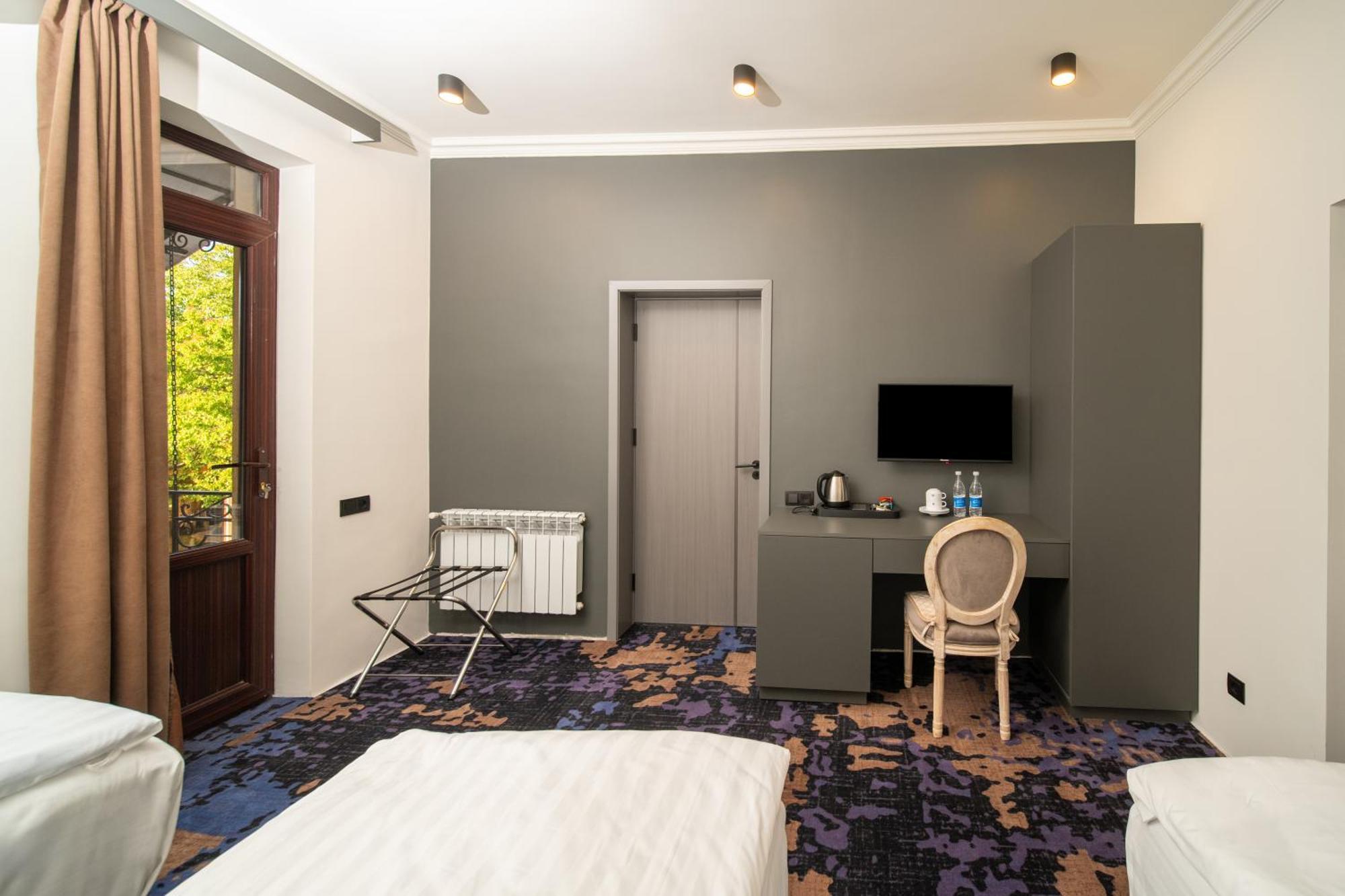 Hotel Qefilyan Sanain Bagian luar foto