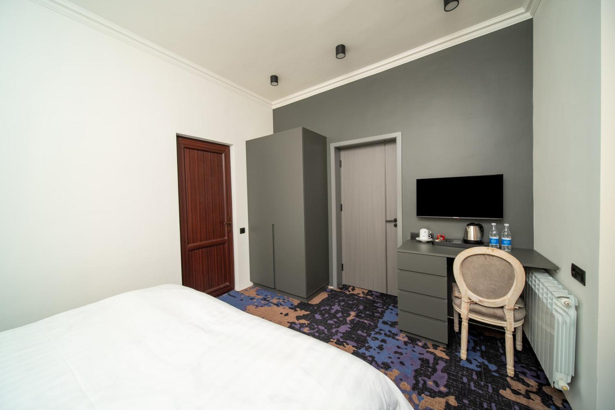 Hotel Qefilyan Sanain Bagian luar foto